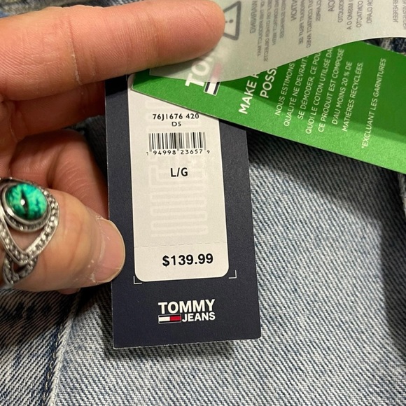 NWT Women’s  Size Large Tommy Hilfiger Hooded Cropped Denim Jacket - Picture 7 of 12